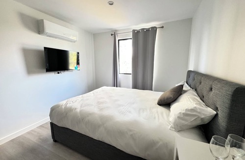 Beenleigh Hotel | Main Residences