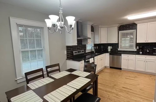 Graham House | Main Stay!