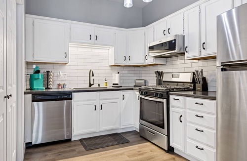 St. Charles Apartment | Main Street Balcony Apartment
