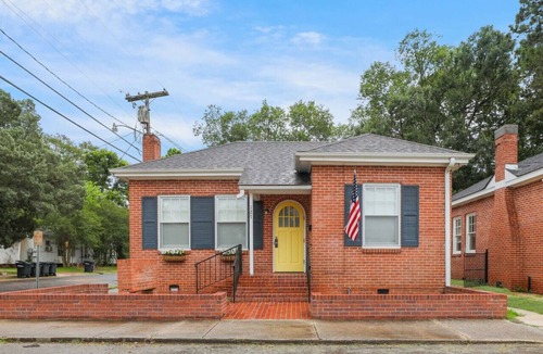 New Iberia House | Main Street Charmer 3 Bedrooms