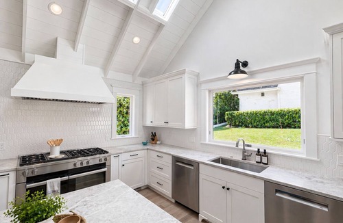 Harbor Springs House | Main Street Escape | Steps to Marina, Shops & Dining
