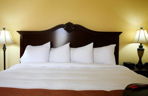 Downtown Hotel | Main Street Inn