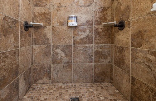 Lowell Hotel | Main Street Inn