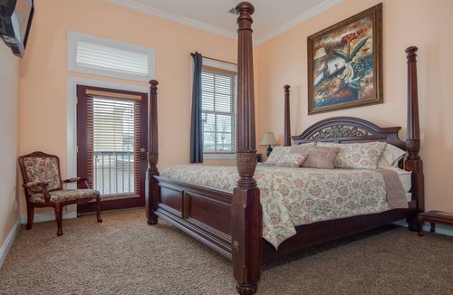 Lowell Hotel | Main Street Inn