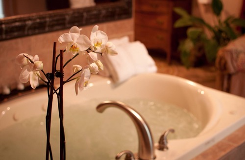 Parkville Bed & Breakfast | Main Street Inn