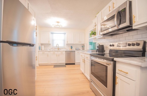 Ceredo House | Main Street Manor