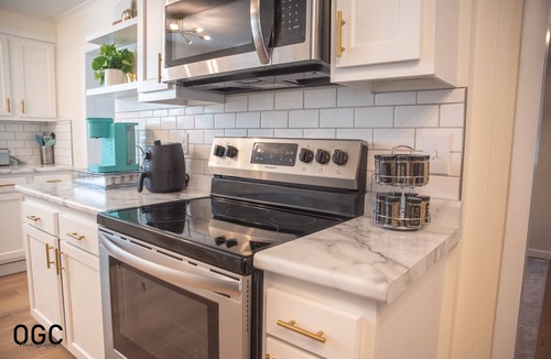 Ceredo House | Main Street Manor