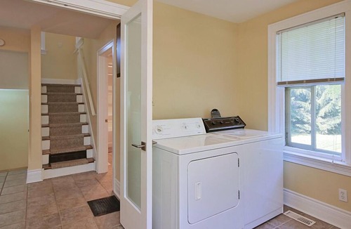 Bayfield Cottage | Main Street Retreat lovely heritage cottage steps from restaurants