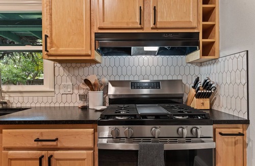 Baker City House | Main Street Retreat, 2 Bdrm, 2 Bath Home, Firepit!