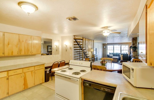 Paris House | Main Street Townhome - 12 Miles to Bear Lake!