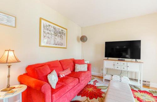 Tisbury Apartment | Main Street Upper