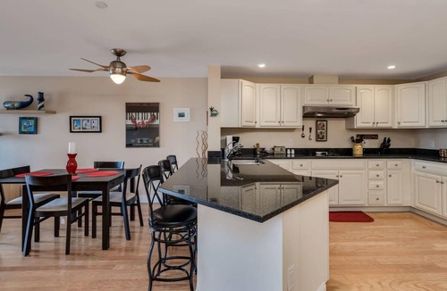 Old Orchard Beach Condo | Maine, Beachfront Condo!