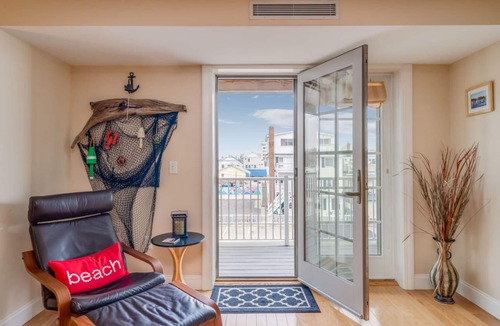 Old Orchard Beach Condo | Maine, Beachfront Condo!