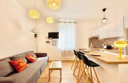Saint-Nazaire Apartment | Maine I Close to the train station I Comfortable