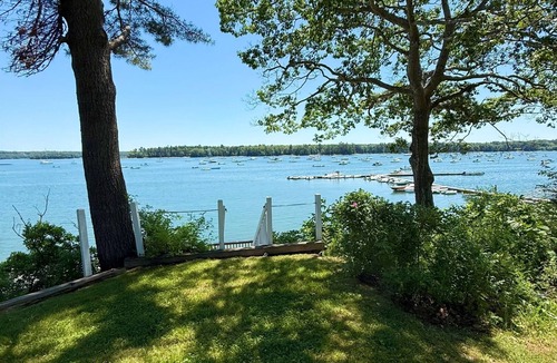 Brunswick House | Maine Oceanfront Retreat