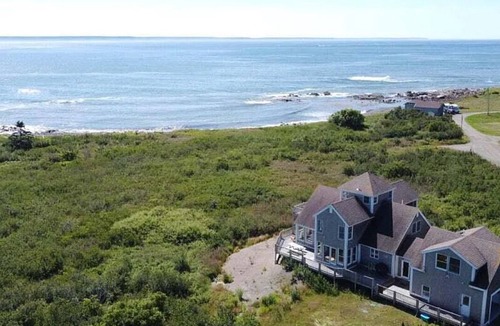 Lubec House | MAINE'S CRASHING SURF