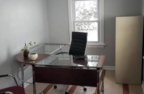 Valley Run House | Mainline Retreat with view 3 bdrm private home