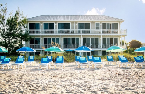 Holmes Beach Condo | Mainsail Beach Inn 2 Bedroom