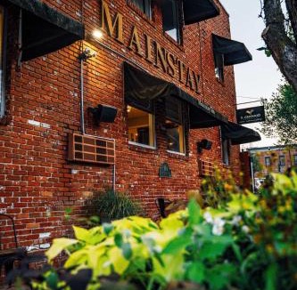 Phoenixville Hotel | Mainstay Inn