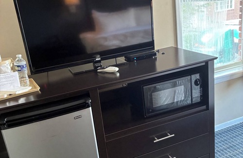 Phoenixville Hotel | Mainstay Inn