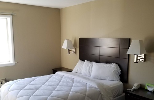 Phoenixville Hotel | Mainstay Inn