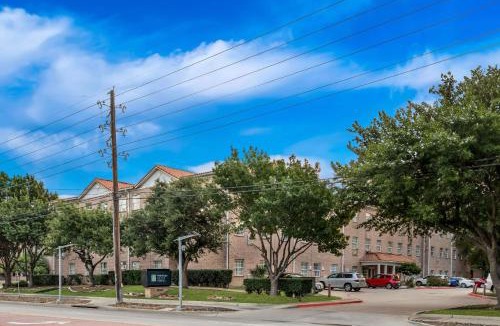 Addison Hotel | MainStay Suites Addison-Dallas