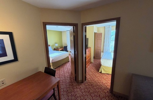 Bloomington Hotel | MainStay Suites Bloomington near University