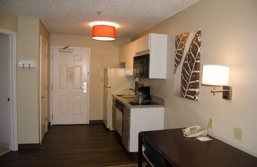 Schaumburg Hotel | MainStay Suites Chicago Schaumburg