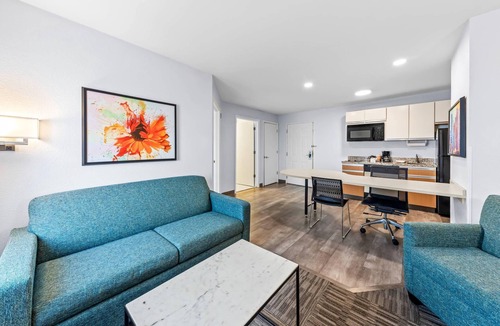 Blue Ash Hotel | MainStay Suites Cincinnati Blue Ash