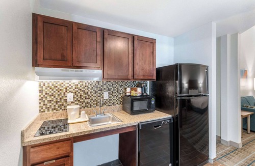 Dupont Hotel | MainStay Suites Denver International Airport