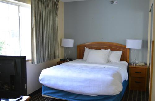 Dubuque Hotel | MainStay Suites Dubuque at Hwy 20