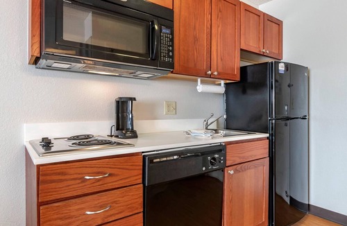 Emporia Hotel | MainStay Suites Emporia