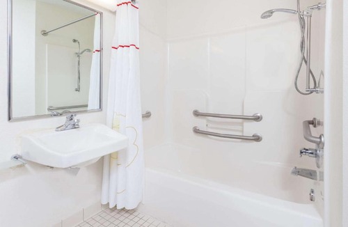 Meriden Hotel | MainStay Suites Hartford Meriden