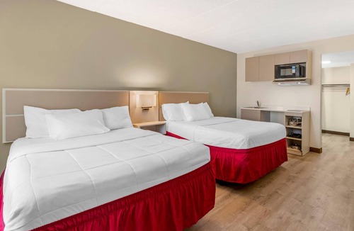 Lansing Hotel | MainStay Suites Lansing West