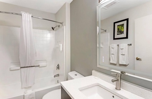 Little Rock Hotel | MainStay Suites Little Rock West Near Medical Centers