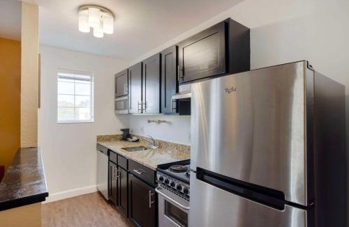 Mount Laurel Hotel | MainStay Suites Mt Laurel - Philadelphia