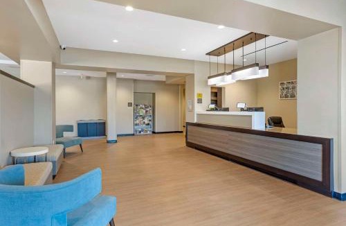 York Hotel | MainStay Suites North - Central York