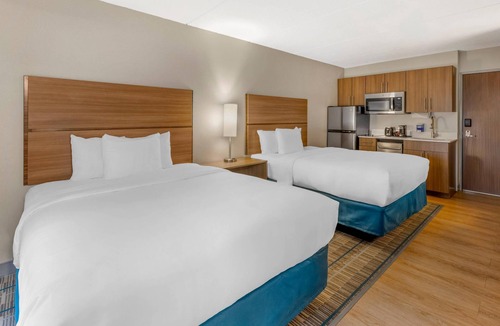 Oakbrook Terrace Hotel | MainStay Suites Oak Brook Terrace-Chicago
