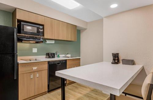 Springfield Hotel | MainStay Suites Springfield South - Battlefield Rd