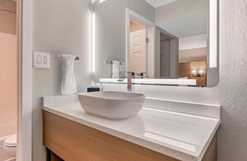 Springfield Hotel | MainStay Suites Springfield South - Battlefield Rd