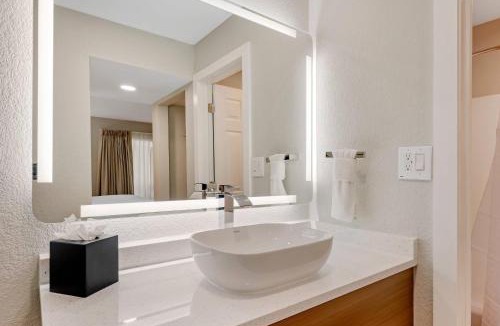 Springfield Hotel | MainStay Suites Springfield South - Battlefield Rd