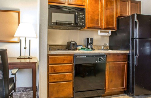 St. Robert Hotel | MainStay Suites St. Robert - Fort Leonard Wood