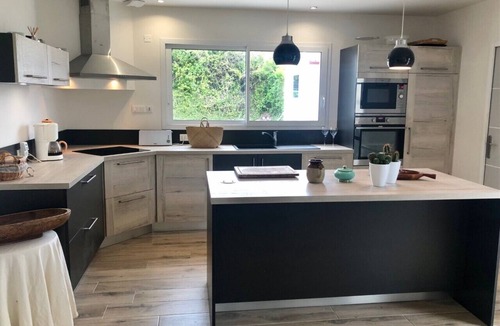 Plouneour-Trez Bed & Breakfast | Maison Plain Pied à 200m des Plages