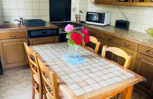 Saint-Sulpice-les-Feuilles House | Maison-location-vacances-saint Sulpice les Feuilles - 4pers - 2ch