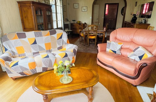 Saint-Sulpice-les-Feuilles House | Maison-location-vacances-saint Sulpice les Feuilles - 4pers - 2ch