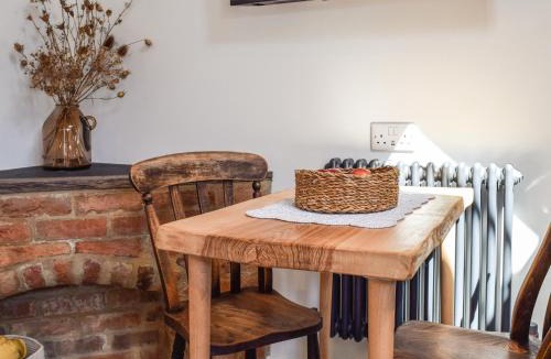 Harborough Magna House | Maisie's Stable