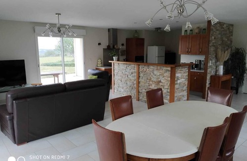 Saint-Agnant-de-Versillat House | Maison Vacances 6 Personnes
