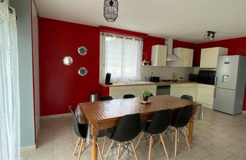 Saint-Julien-en-Saint-Alban House | Maison au calme avec terrasse