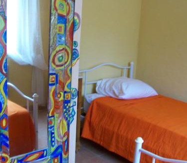 Sainte-Colombe-en-Bruilhois House | Maison d'artiste