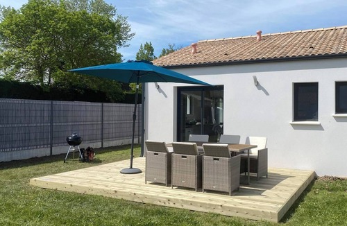 Saint-Urbain House | Maison à 15 Minutes de la mer